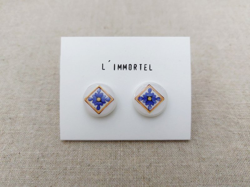 地仙 L'IMMORTEL 花纹 耳针式耳环 - 耳环/耳夹 - 塑料 多色