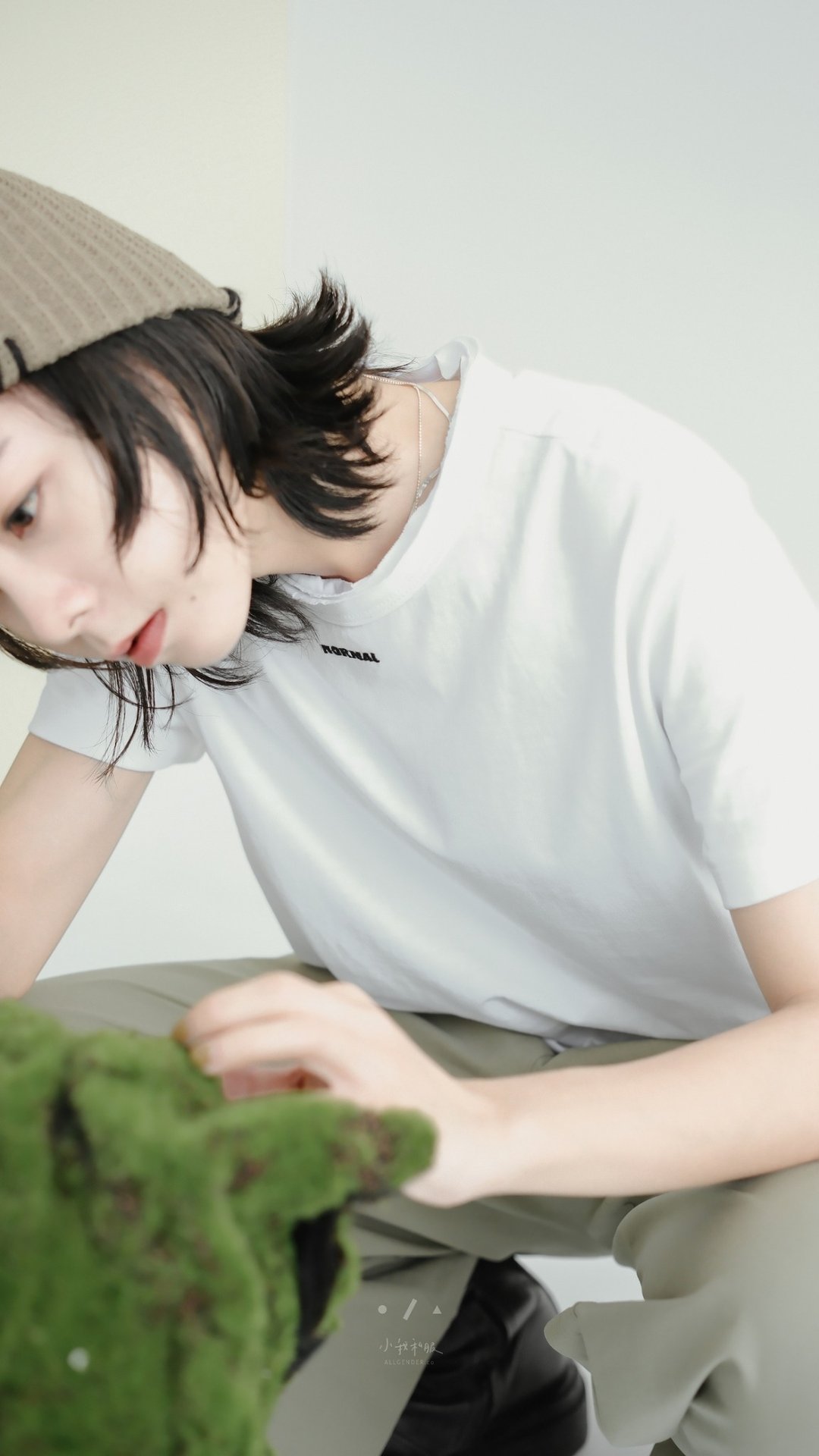 NORMAL刺绣小版短袖TEE - 2色 - 小白 - 女装 T 恤 - 棉 白色