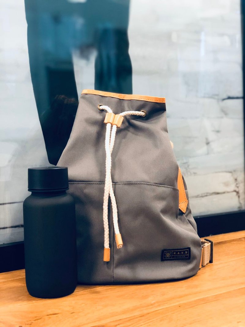 出游两件套装  自选礼物组合 后背包+耐热随身瓶含滤网 - 束口袋双肩包 - 其他材质 多色