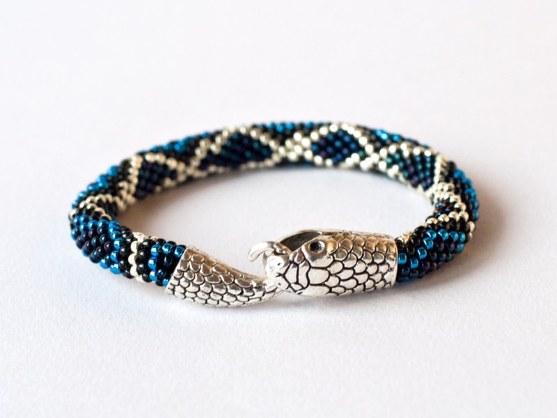 Beaded snake bracelet, Ouroboros jewelry, Witch bracelet, Celtic bracelet - 手链/手环 - 玻璃 蓝色