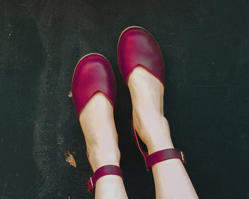 零足跟差、皮革凉鞋、女士皮革凉鞋、女士凉鞋、赤足凉鞋、乐福鞋 - 女款休闲鞋 - 真皮 红色