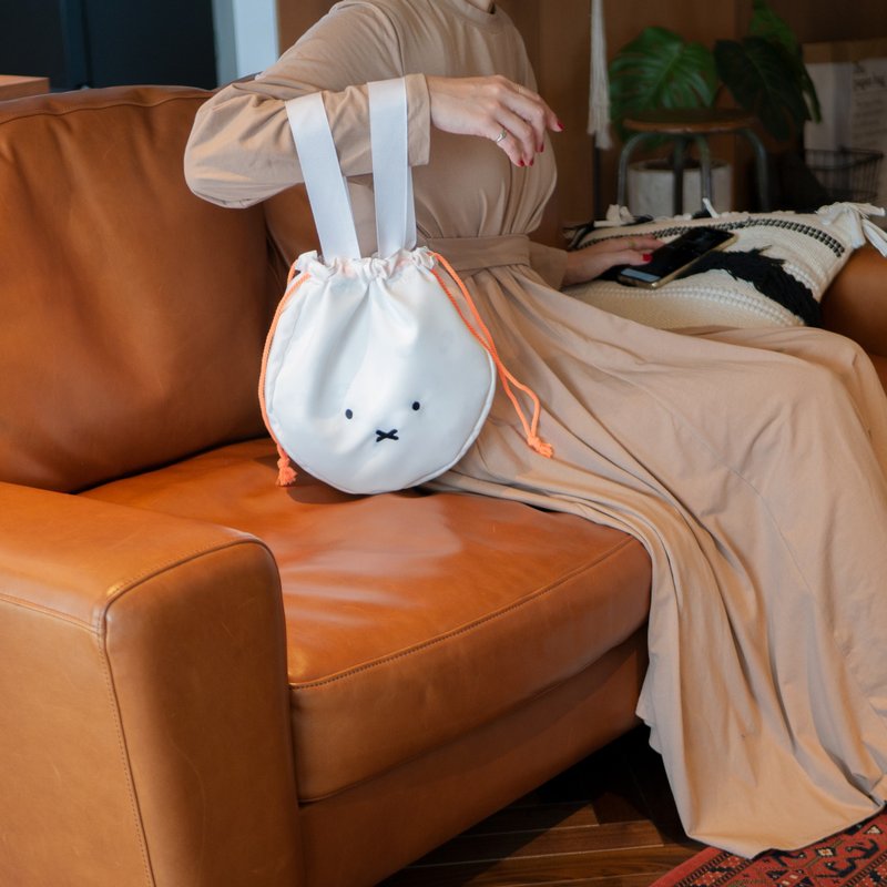 Miffy 联名 缎带束口包 白色 - 手提包/手提袋 - 其他人造纤维 白色