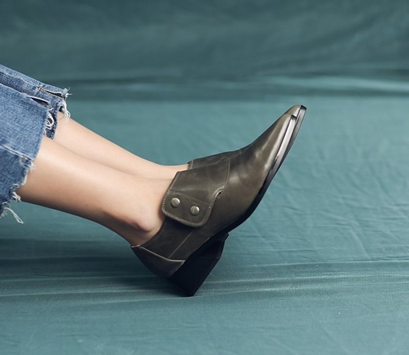 翘鞋头 孟克尖头真皮皮鞋 深橄榄绿 - 高跟鞋 - 真皮 灰色