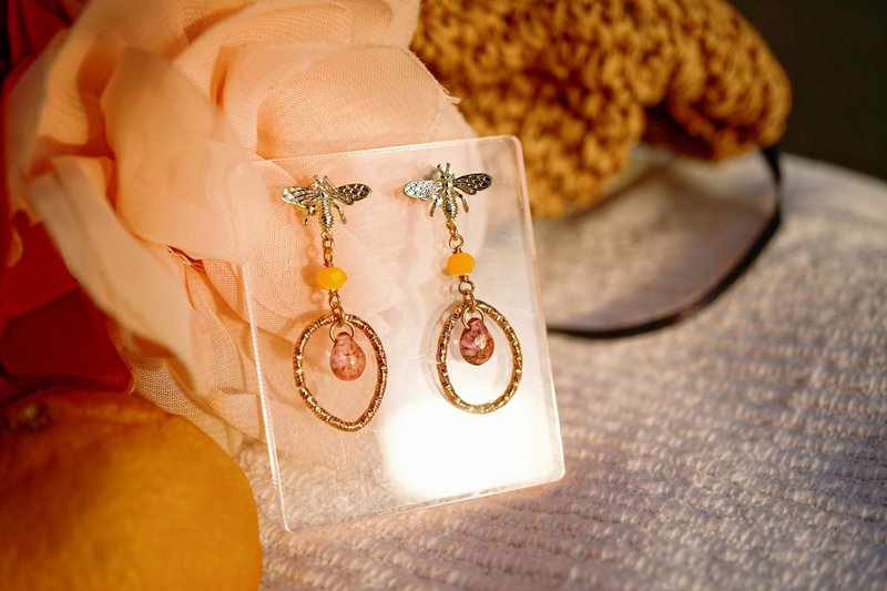 【No.4-跳舞的蜂蜜】日制防敏材质|小蜜蜂|水滴蜂蜜|夏日感|耳环 - 耳环/耳夹 - 其他金属 黄色