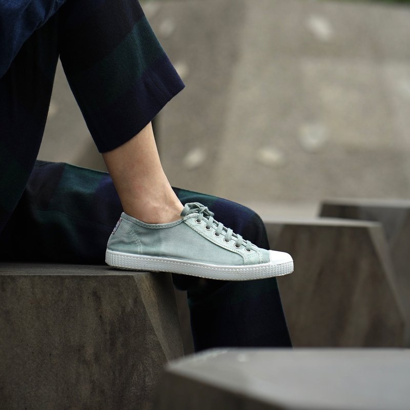 西班牙国民帆布鞋CIENTA 74777 164 浅绿色 洗旧布料 大人 系带款 - 女款休闲鞋 - 棉．麻 绿色