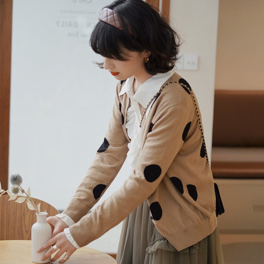 大波点薄款圆领针织开衫|针织衫|外套|春款|棉|Sora-708 - 女装针织衫/毛衣 - 棉 卡其色