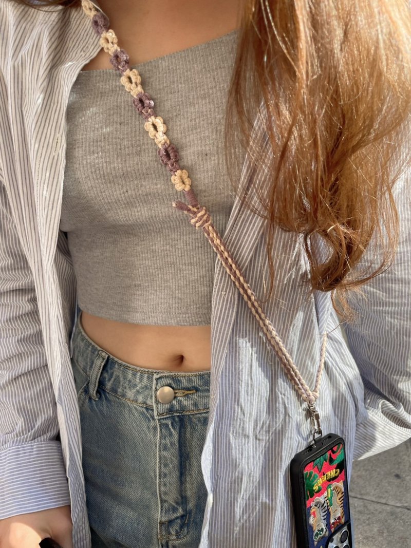 镂空花花编织手机挂绳/可调式/2段花 - 挂绳/吊绳 - 棉．麻 