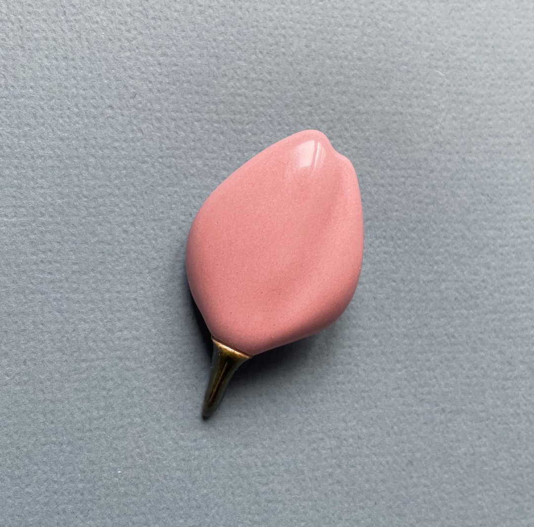 Tulip Ceramic Brooch. Clay Pin. Spring Jewelry - 胸针 - 陶 粉红色
