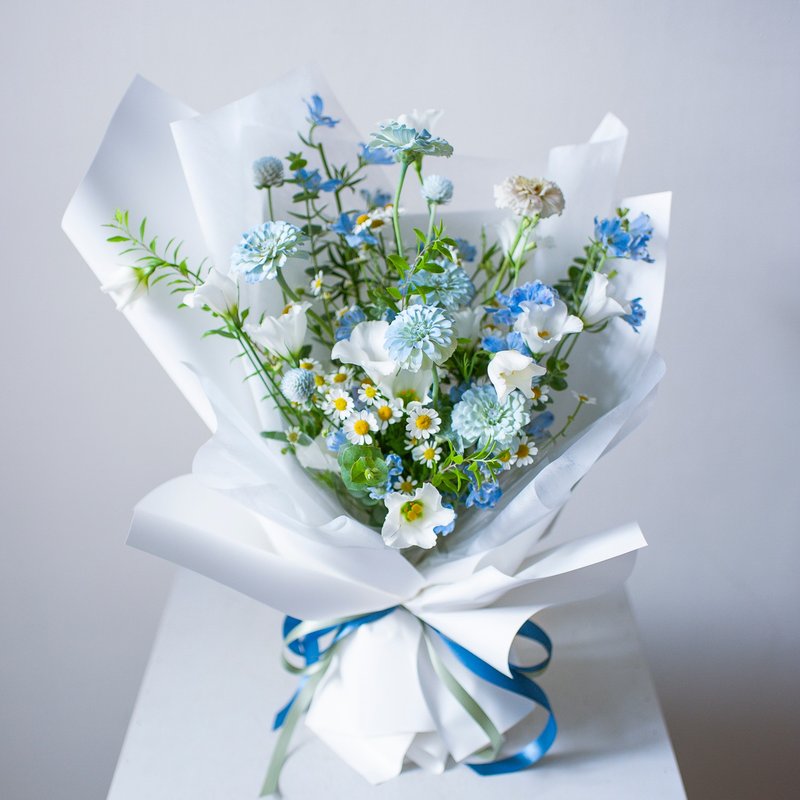 清新水蓝花束 | 鲜花花束 | 毕业花束 | 可定制 - 干燥花/捧花 - 植物．花 蓝色