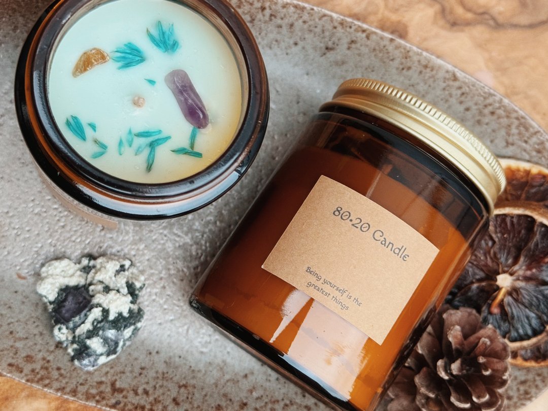 8020 candle 招财贵人 纯精油蜡烛 水晶能量 100ml - 蜡烛/烛台 - 水晶 咖啡色