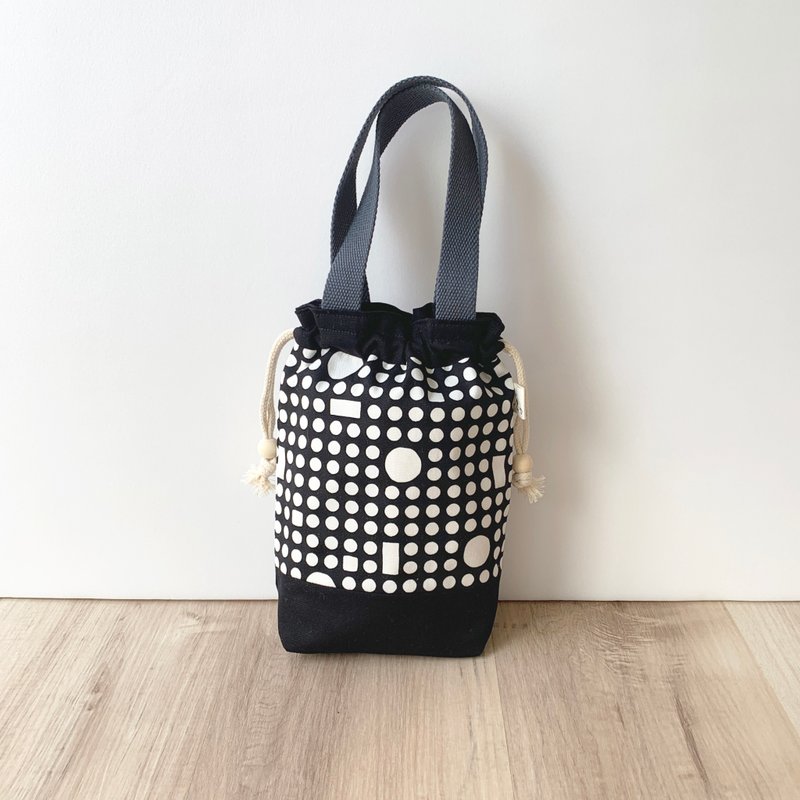 【River】小束口手提袋/日本布料/几何-黑 - 手提包/手提袋 - 棉．麻 黑色