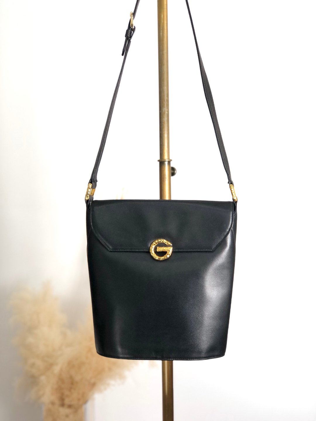 【 日本直送 名牌中古包 】GIVENCHY 纪梵希 侧背包 黑色 Logo 皮革 vintage 古董 c78vb7 - 侧背包/斜挎包 - 真皮 黑色