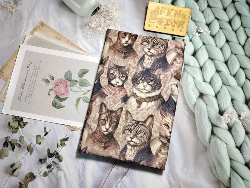 猫咪系列-设计师薄棉布中古世纪猫系贵族布书套-布书衣A5-25K - 书衣/书套 - 棉．麻 