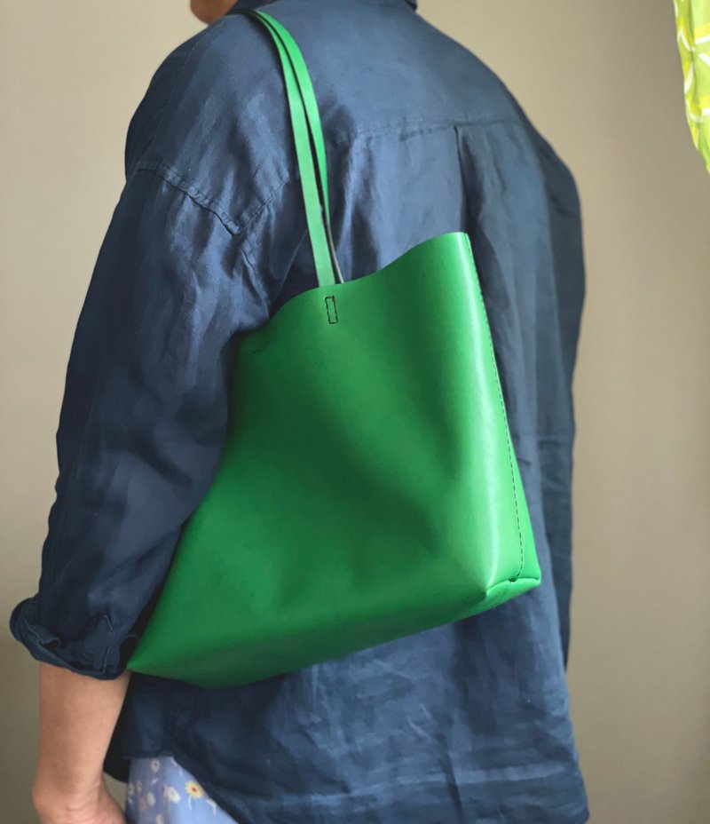zemoneni 手作 300g 超轻设计 绿色 托特包 tote bag - 手提包/手提袋 - 真皮 绿色