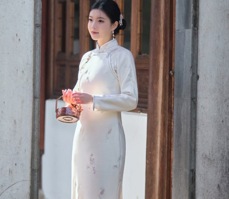 【兰庭初雪】 新中式復古/仿羊绒针织/古法双襟旗袍 - 旗袍 - 其他材质 白色