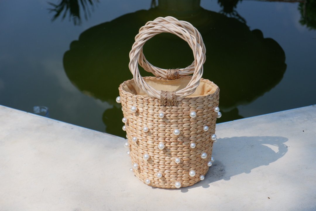 Handbag Pearlbag Bucketbag 珍珠包 water hyacinth bag - 手提包/手提袋 - 植物．花 卡其色