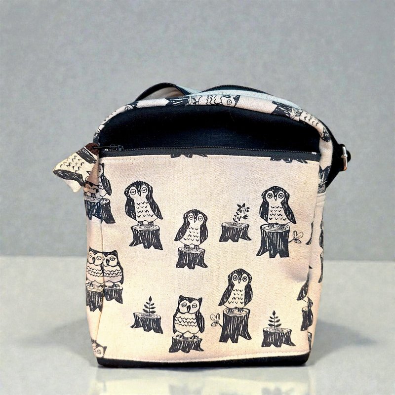 BagelMom 猫头鹰黑米白色系-多拉链夹层斜背包-手作布包 - 侧背包/斜挎包 - 棉．麻 多色