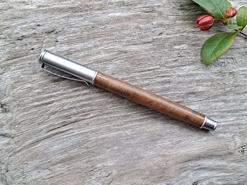 胡桃木 原木 手工笔 钢珠笔( 拔盖式) - 圆珠笔/中性笔 - 木头 