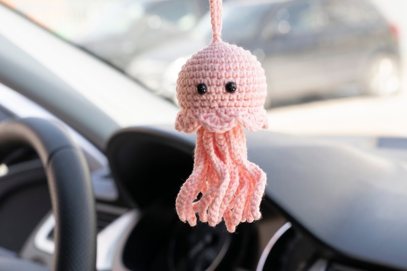 Crochet jellyfish car accessories, rear view mirror charm, 平安車掛, 针织玩具 汽車用品 - 吊饰 - 棉．麻 粉红色