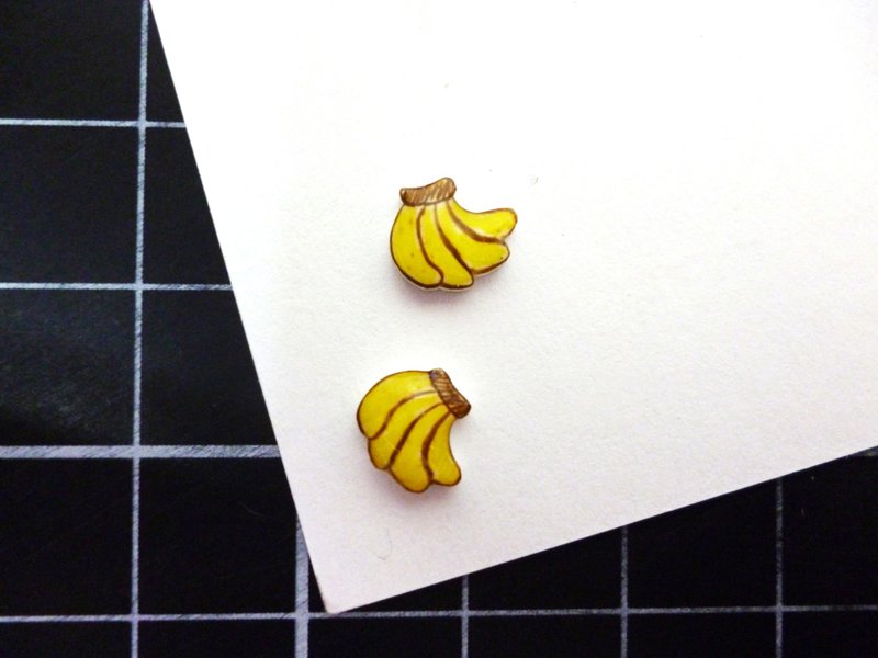 Fei，story - 手绘香蕉耳环 防过敏耳针/耳夹 - 耳环/耳夹 - 塑料 黄色