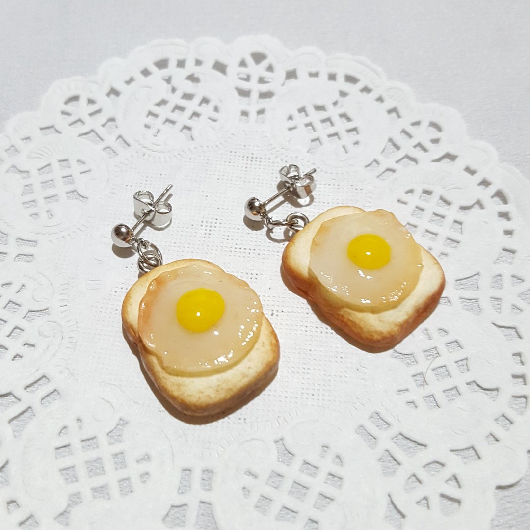拟真食物  【土司 蛋 】造型垂吊式耳环。抗过敏耳针 - 耳环/耳夹 - 粘土 