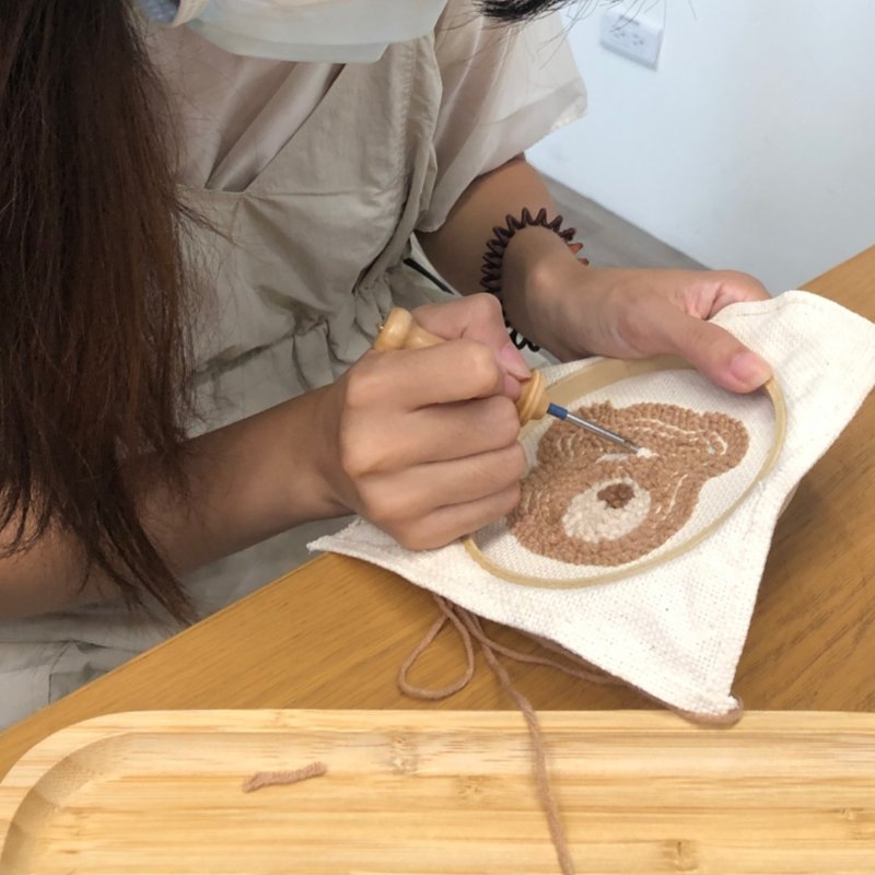 俄罗斯刺绣(戳戳绣) / 手作体验 / 文化币 / 暑假活动 / 亲子体验 - 编织/羊毛毡/布艺 - 其他材质 