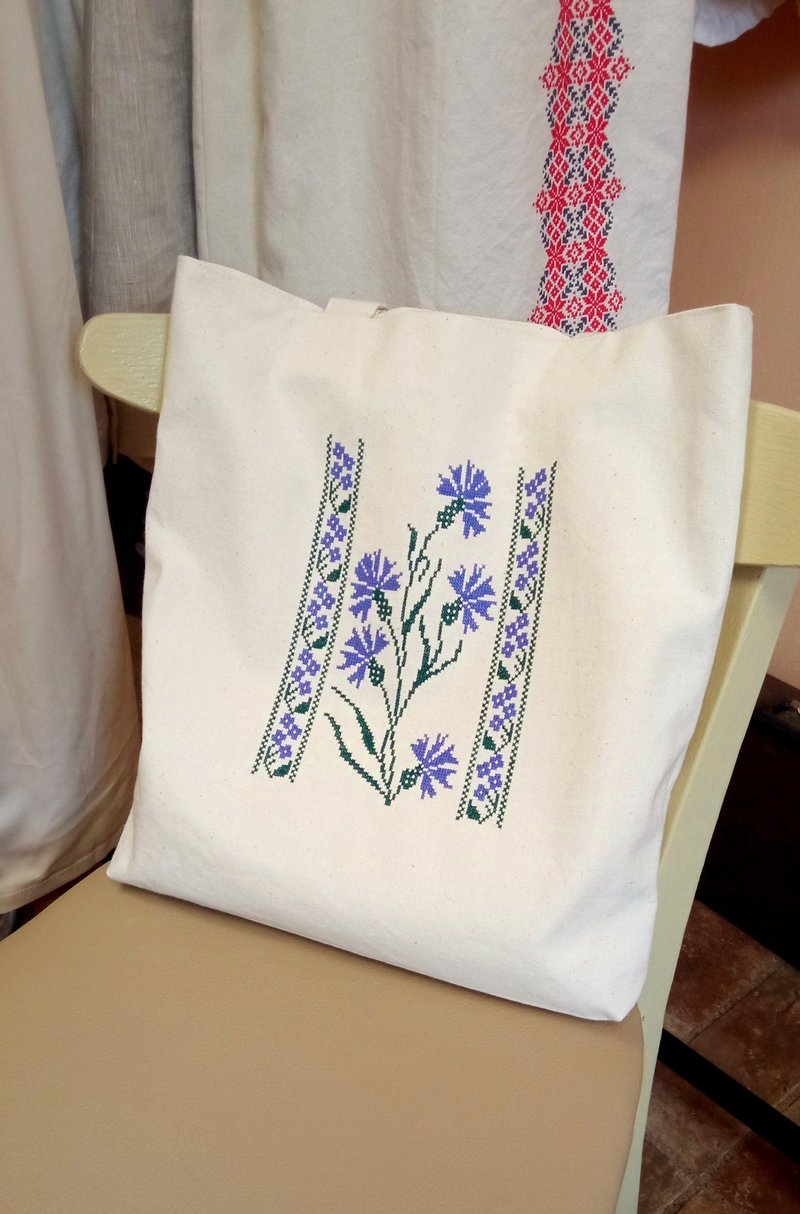 这款托特包容量宽敞，配有长提把，缀有手工刺绣饰样。 - 手提包/手提袋 - 棉．麻 多色