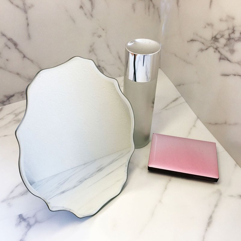 桌上镜 Ludic Stand & Wall Mirror 楕円形 - 彩妆刷具/镜子/梳子 - 玻璃 白色