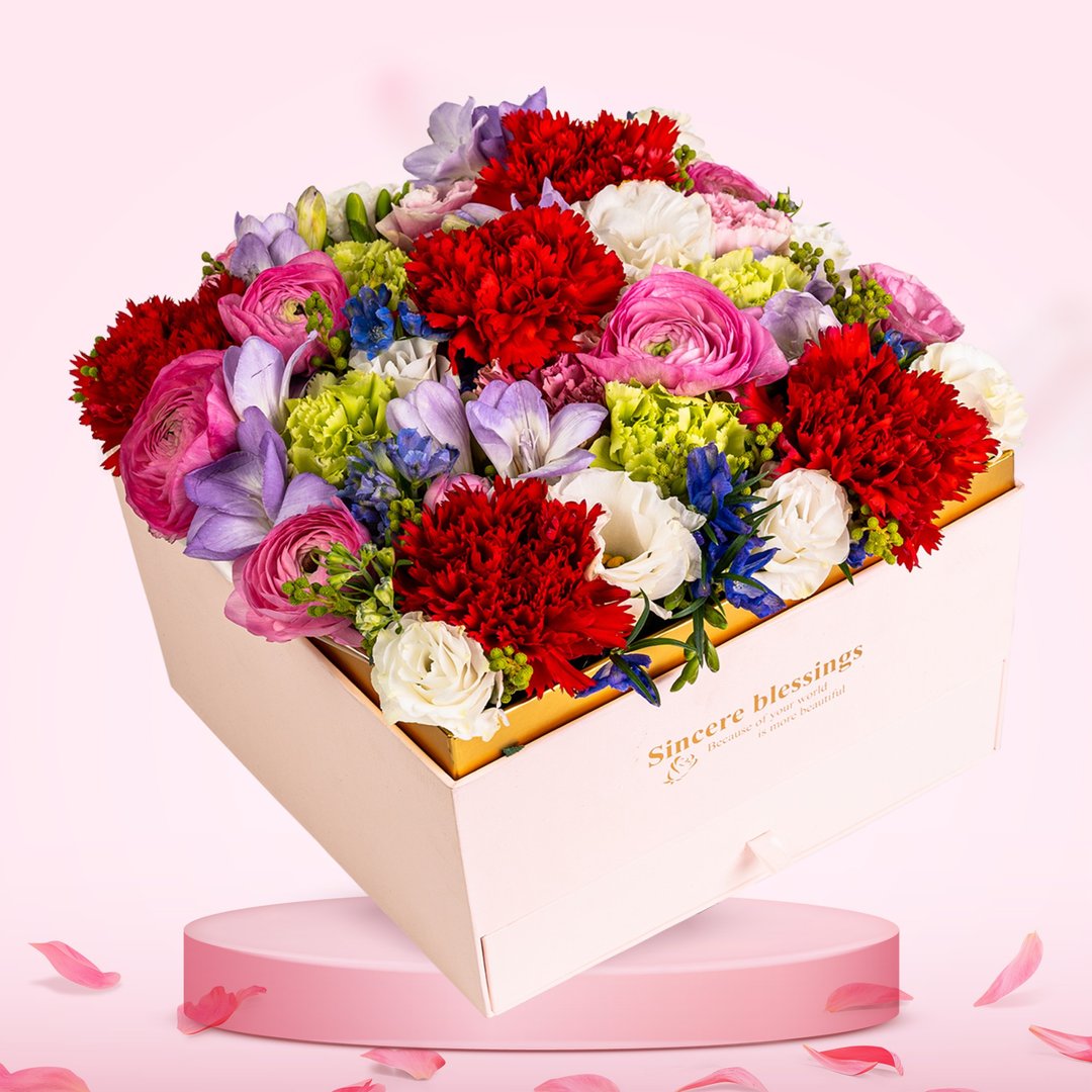 鲜花花盒 (康乃馨、香雪兰、桔梗、小足球及及其它衬花) GF00114 - 植栽/盆栽 - 植物．花 