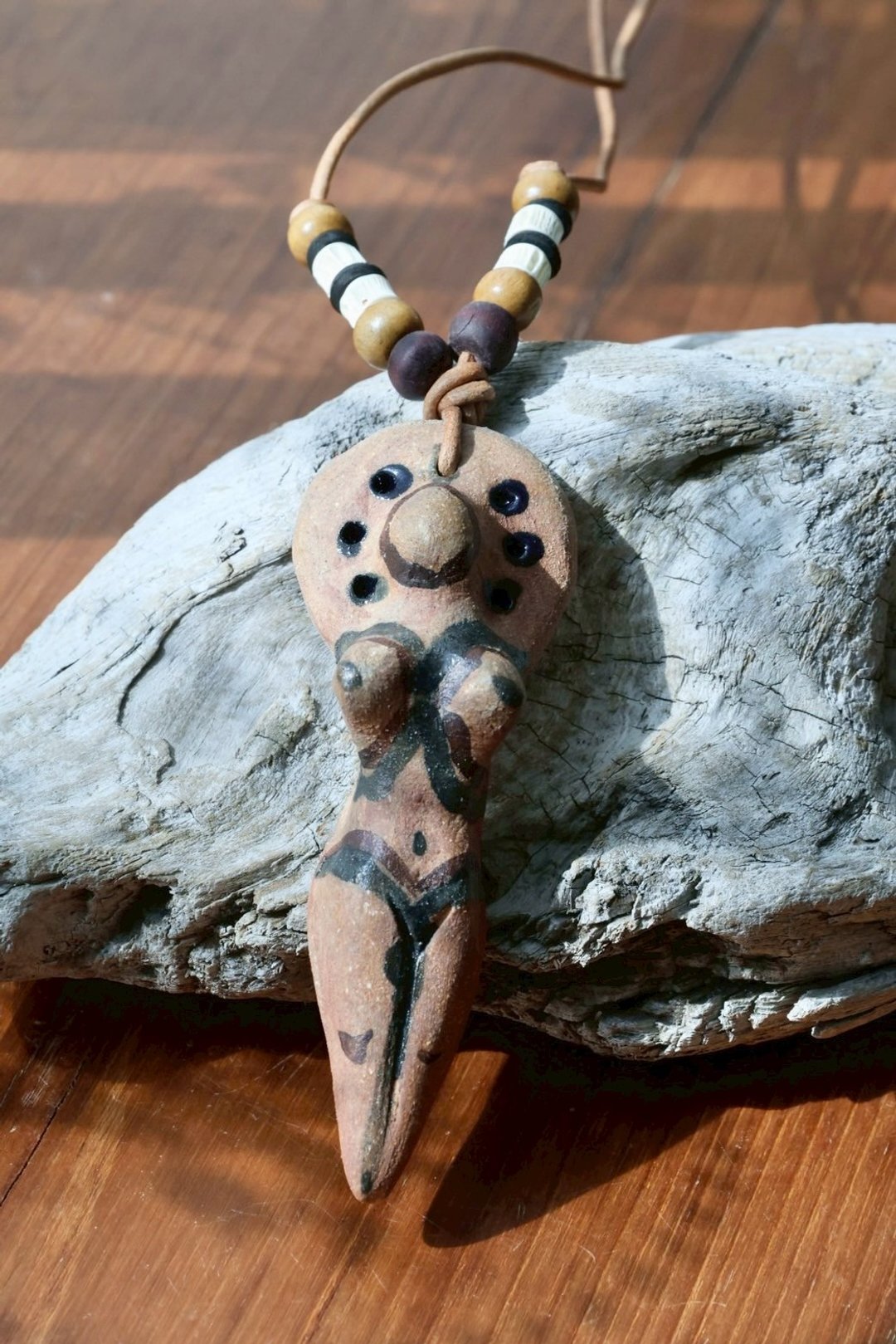 【母亲节礼物】大地女神大地之母系列原始陶土项链 no4 手捏陶艺 - 项链 - 陶 咖啡色