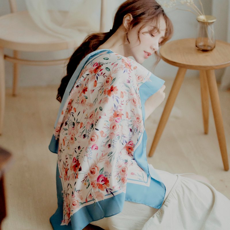 玫瑰园双面真丝丝巾 / 浅蓝 - 丝巾 - 丝．绢 多色