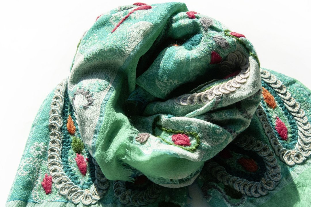 喀什米尔Cashmere/水煮羊毛披肩/针织围巾/刺绣围巾/羊绒披巾-花 - 围巾/披肩 - 羊毛 多色