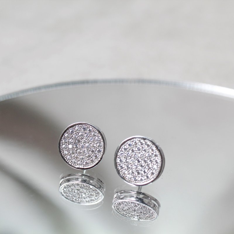 【SWS饰品】圆形镶钻纯银耳环 - 耳环/耳夹 - 纯银 银色