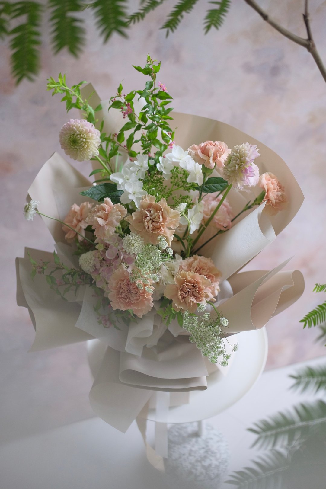 综合玫瑰绣球花束 生日花束 求婚花束 - 植栽/盆栽 - 植物．花 卡其色