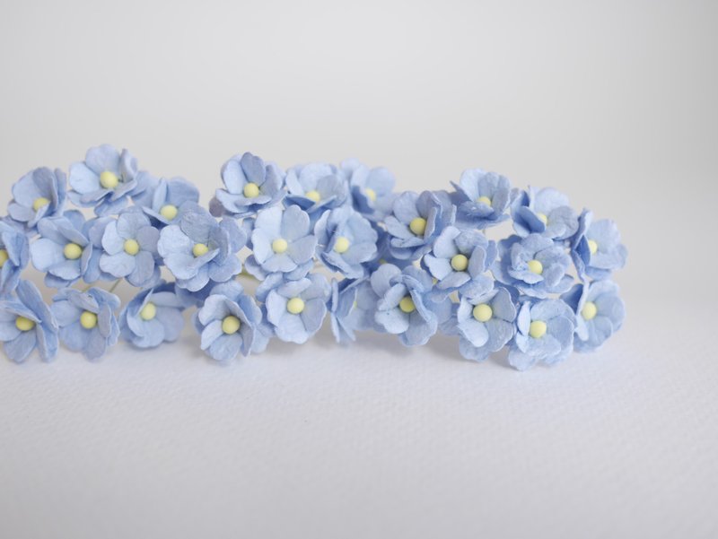 纸花，100 朵DIY用品，绣球花，尺寸1.5厘米，浅蓝色 - 其他 - 纸 蓝色