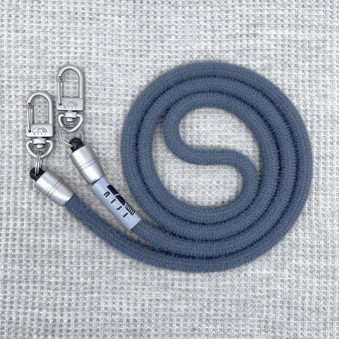niji毛绒手机背绳  8mm Denim - 其他 - 塑料 绿色
