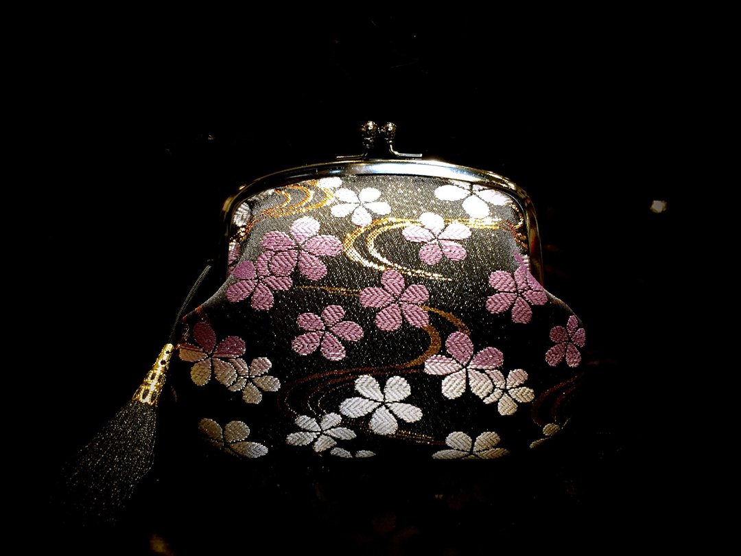金襴锦织紫樱流水亲子口金包 - 皮夹/钱包 - 绣线 紫色