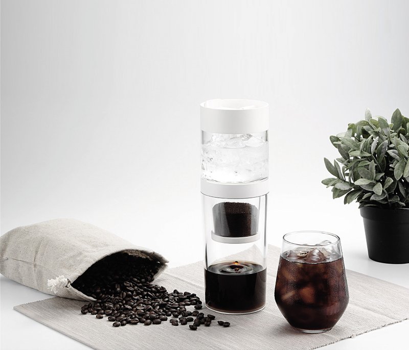 【咖啡控注意】Dripo 三合一随身冰滴咖啡杯随身壶连50张滤纸套装 - 咖啡壶/周边 - 塑料 白色