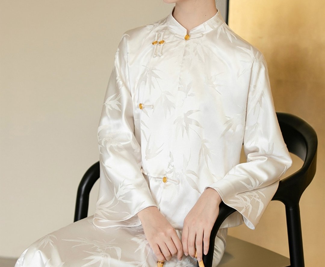 新中式 秋冬茶服提花改良唐装 上衣/半裙 - 女装上衣 - 丝．绢 白色