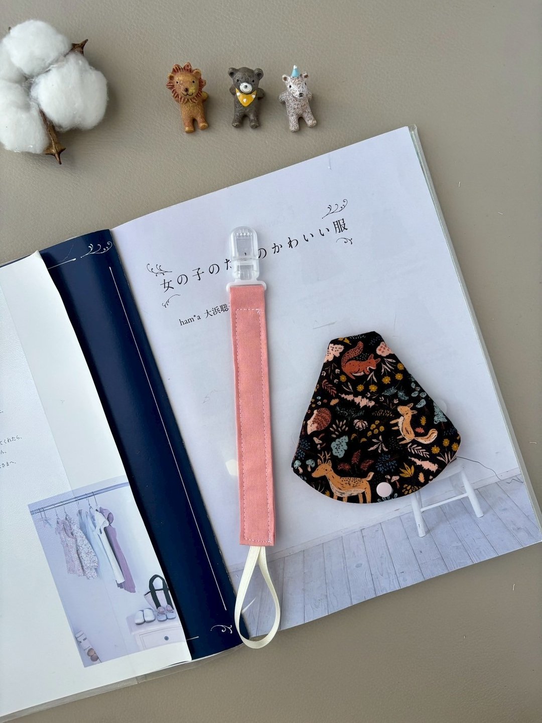 奶嘴链奶嘴保护套  小鹿漫步 手作婴儿用品 弥月礼 - 满月礼盒 - 棉 黑色
