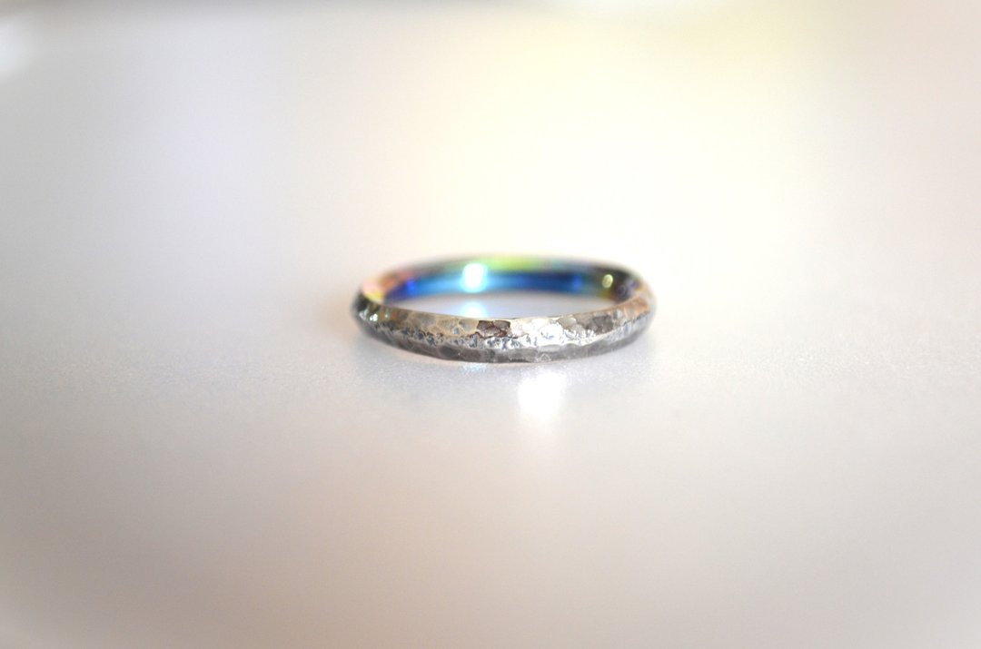 钛金属戒指・Titanium ring・中心锁定・订制生产 - 戒指 - 其他金属 多色