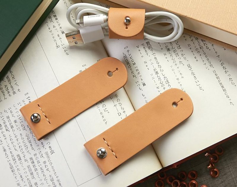 4件套皮革线整理器.  电缆固定器. 电缆充电器固定器 - 卷线器/电线收纳 - 真皮 咖啡色