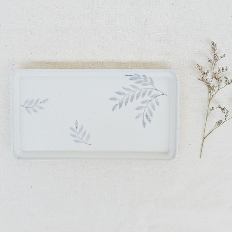 简约手作小清新中盘－叶子 - 浅碟/小碟子 - 陶 白色