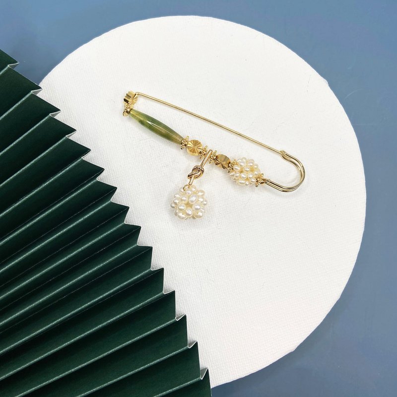 【绿】玛瑙珍珠胸针 珍珠胸针 玛瑙胸针 日本风格胸针 情人节礼物 - 胸针 - 珍珠 绿色