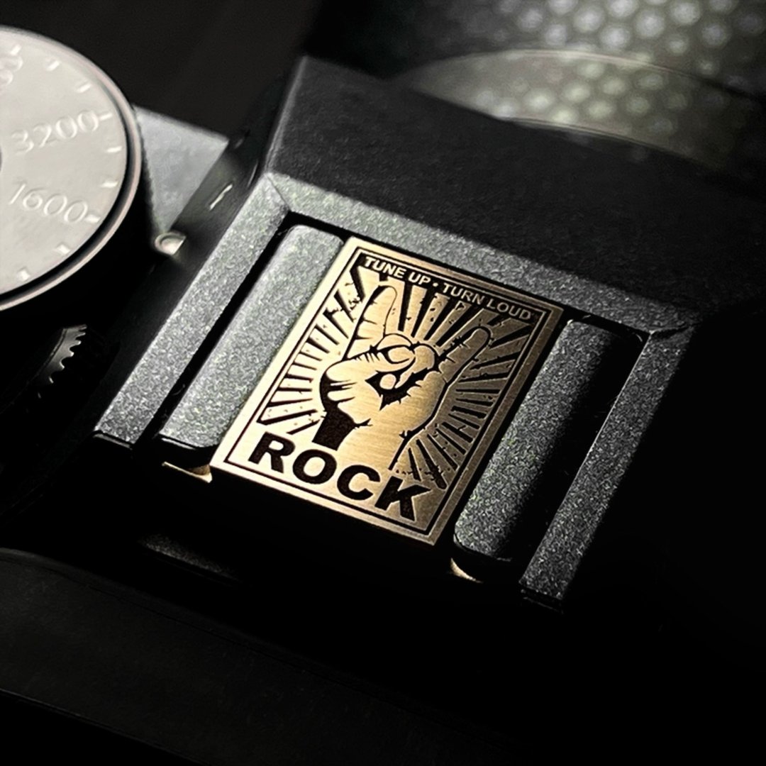 ROCK摇滚金属黄铜精雕热靴盖,适用尼康佳能富士xt5 xt4 xt3 xt50 - 相机 - 铜/黄铜 