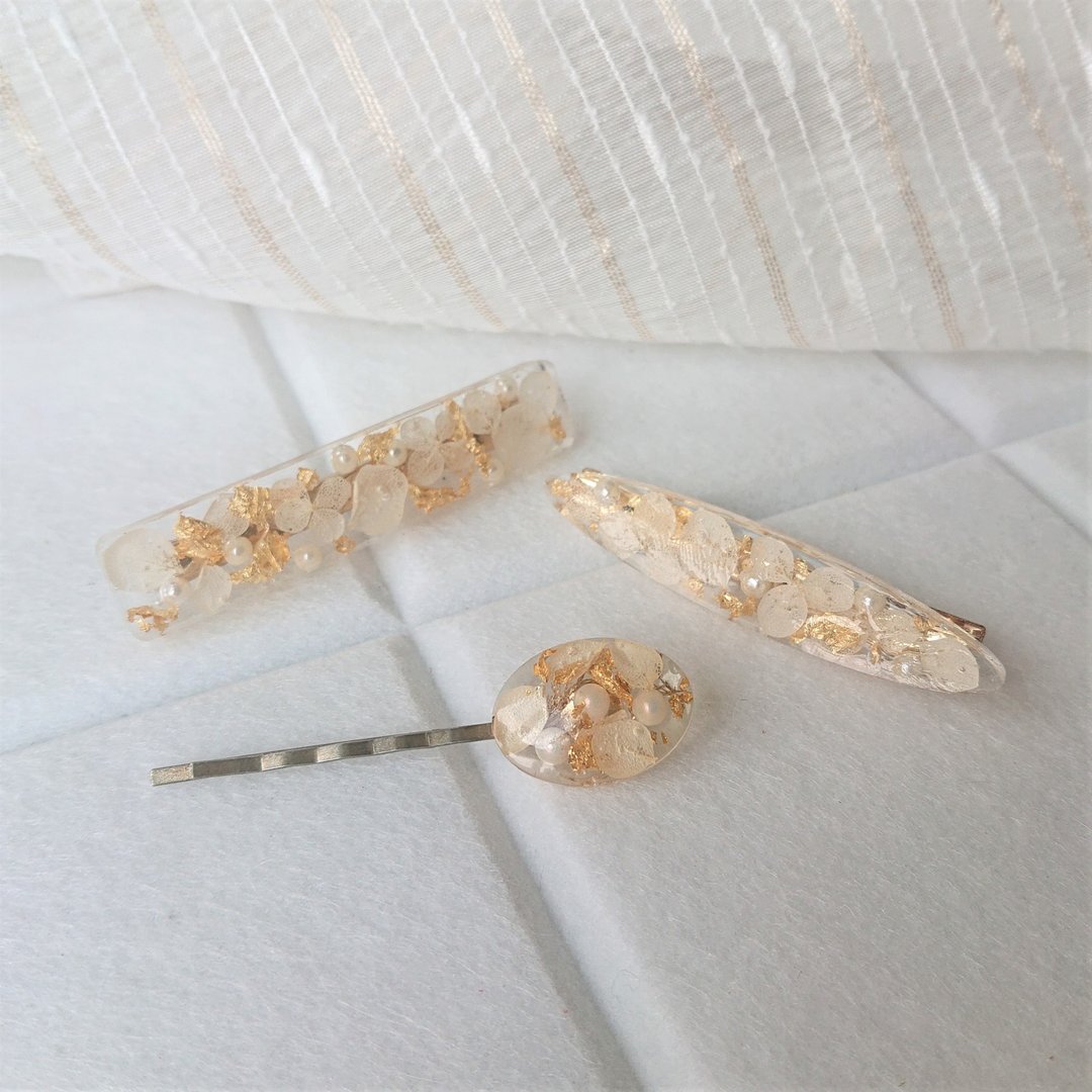 永生绣球发夹 /白 · 雪舞系列 /白绣球 /金箔 /珍珠 - 发饰 - 植物．花 白色