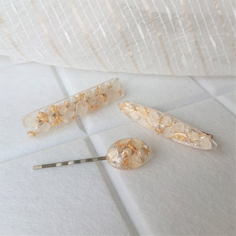 永生绣球发夹 /白 · 雪舞系列 /白绣球 /金箔 /珍珠 - 发饰 - 植物．花 白色
