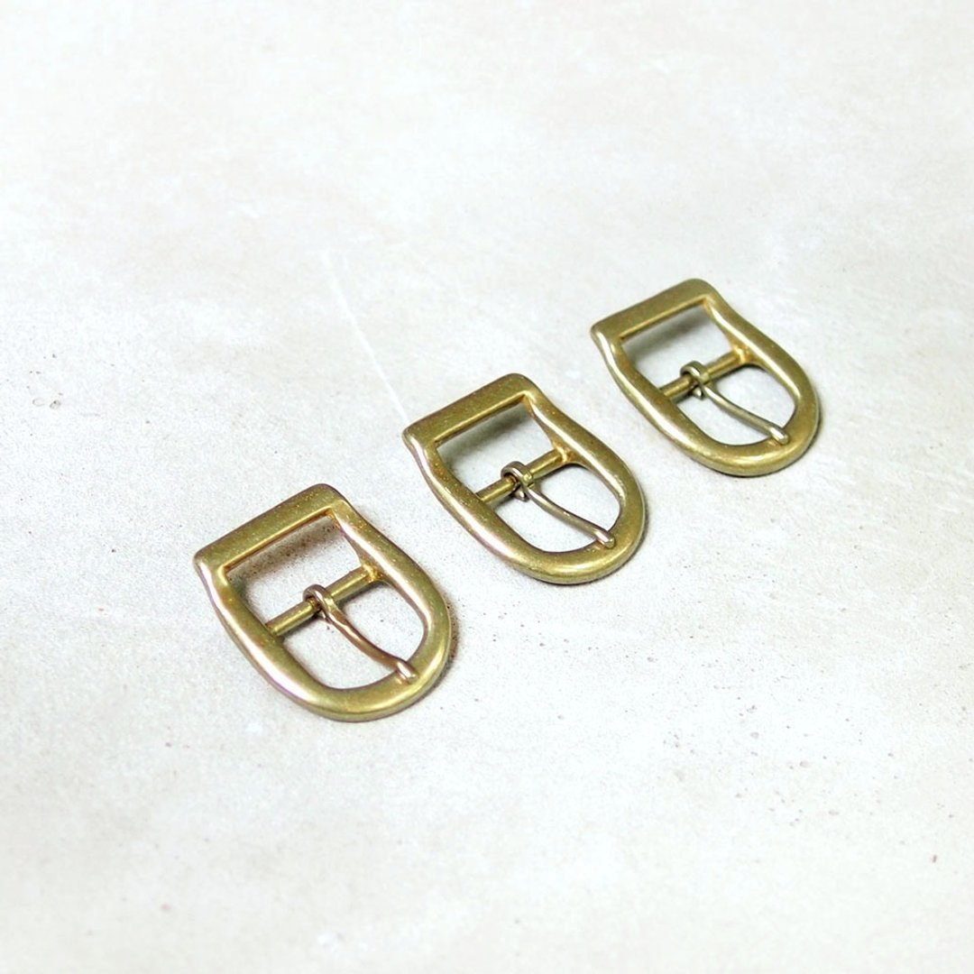 日本职人手作 厚口黄铜马蹄形皮带头  (直径 3cm 宽) 1 个 - 金工/饰品 - 其他金属 