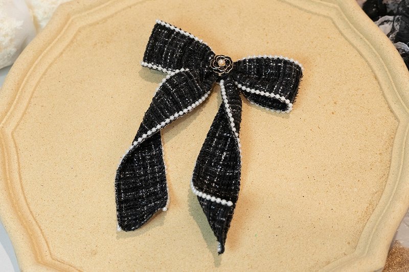 简约珍珠山茶花 奶茶色 鸭嘴夹 手作发夹 - 发饰 - 棉．麻 金色