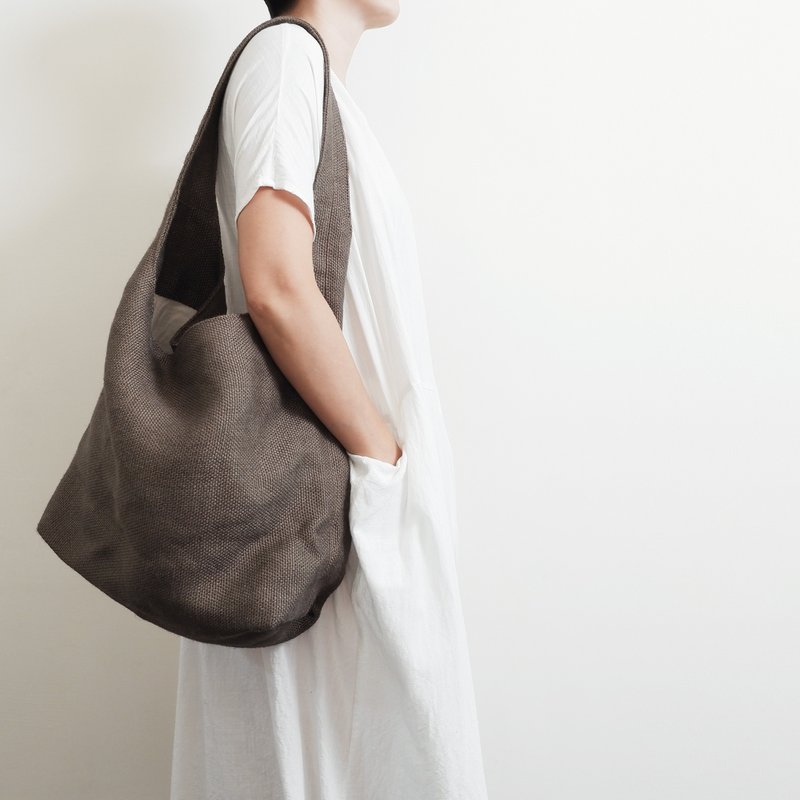 一块流浪麻 单肩背包袱 - 侧背包/斜挎包 - 棉．麻 咖啡色